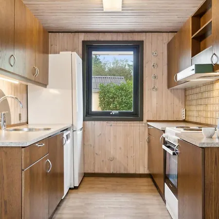 Aike - 100m To The Inlet By Interhome